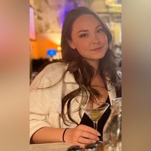 Meet your Posher, Elizabeth